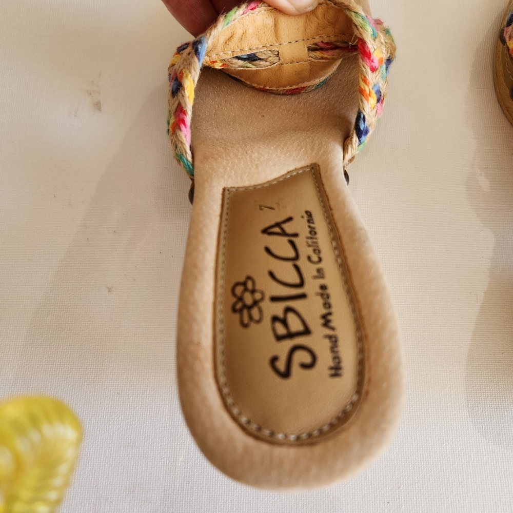New SBICCA Shoes slip on sandals. Platform. Genuine leather footbed.! Size 7 - Picture 4 of 6